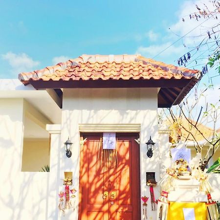 库布格林住宿加早餐旅馆 努沙杜瓦 外观 照片